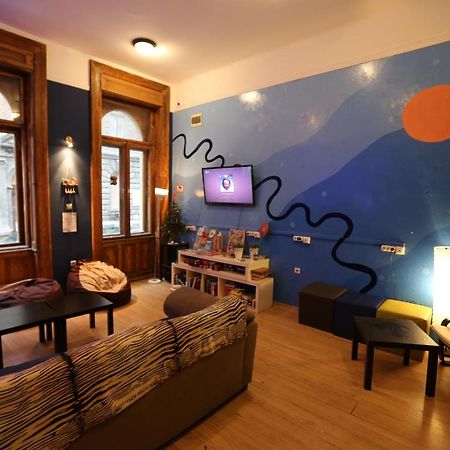 Meander Hostel Budapest Exterior photo